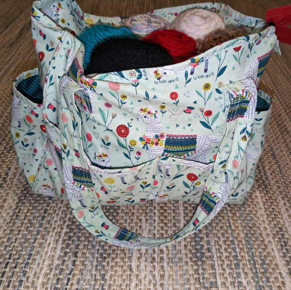 Crochet Yarn set 7 skeins - Picture 6 of 6